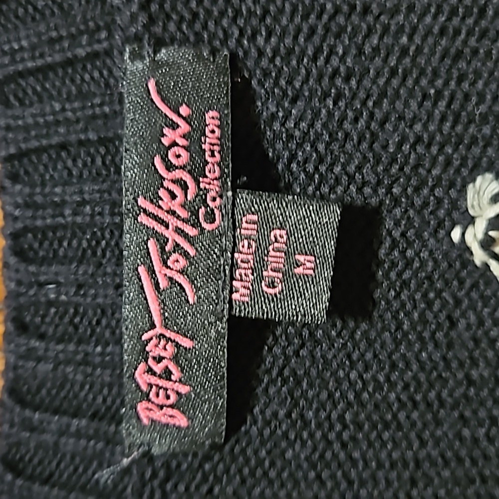 Betsey Johnson Skull Sweater Fleur-de-lis Spine Scoop Neck Sz M Black White - Picture 8 of 9